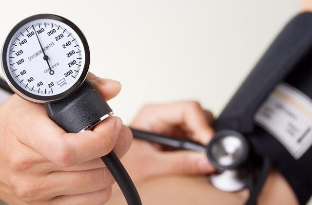 脑梗不会悄无声息,一旦头部出现5种特征,快去