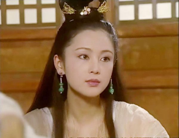 演过貂蝉的6位女星,娜扎妩媚,佟丽娅可爱,她是最得神韵的