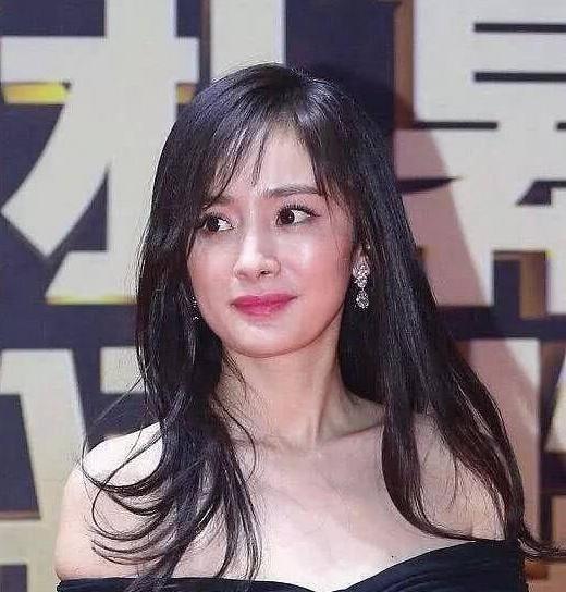 关晓彤这张看起来肉肉的,哈哈!