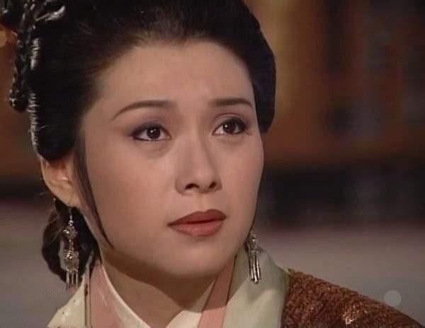 最忌讳一夫多妻的刀白凤,为何临死却让段誉同时娶那几个女孩