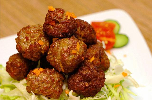 孜然肉丸子怎么做好吃,大厨教你一招,香绵酥软,做法超级简单!