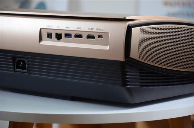 坚果s3 4k激光电视恐成〃客厅霸主