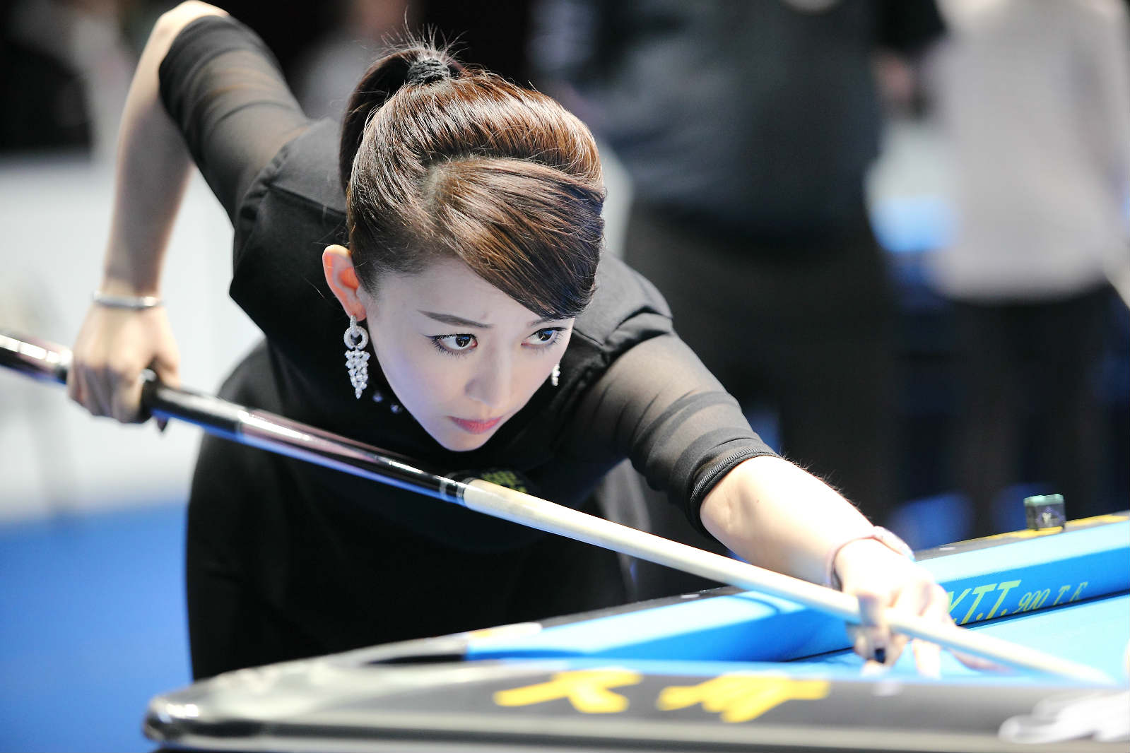 台球神童丁俊晖九球天后潘晓婷如今两人状态都大不如前了