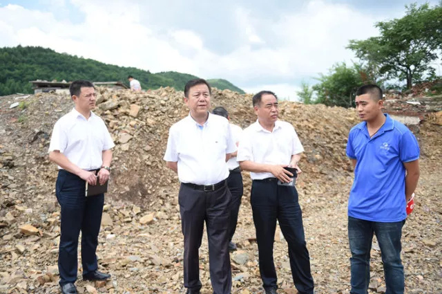 纪凯平调研黑臭水体治理工作及污水处理厂运行情况