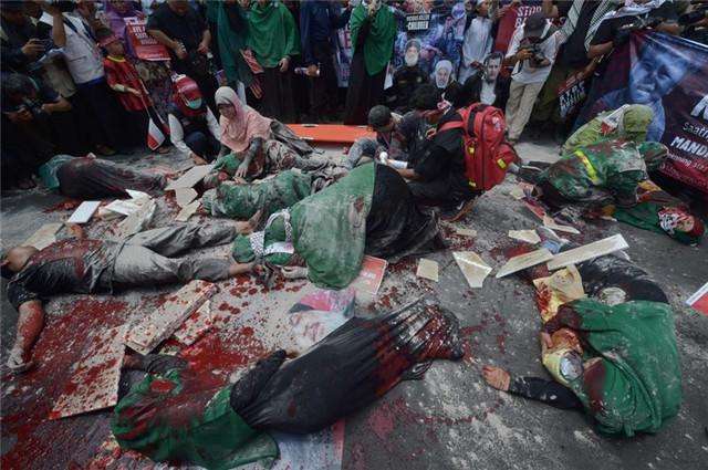 俄罗斯不顾劝阻, 使用禁用武器白磷弹, 以色列国内一片火海!