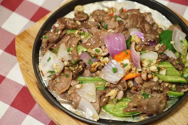 沙姜猪舌又真係第一次食刚开始仲有滴抗拒不过食落又几ok口感弹得黎又