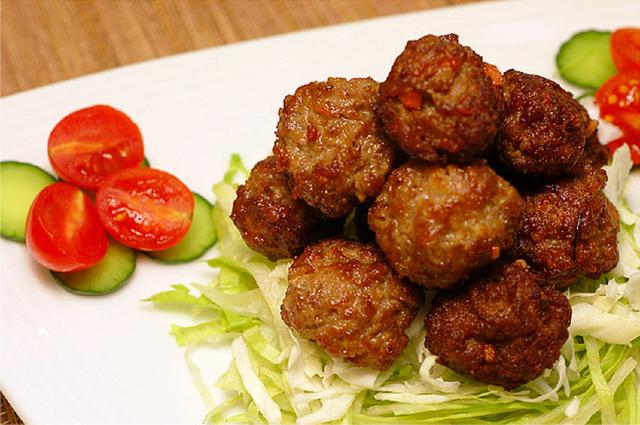 孜然肉丸子怎么做好吃,大厨教你一招,香绵酥软,做法超级简单!