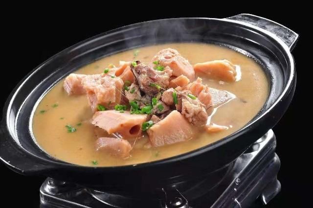 一个家常菜,排骨炖莲藕送给大家 你做过吗?__财经头条