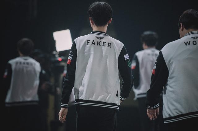 网友喊话faker:不用一保四了