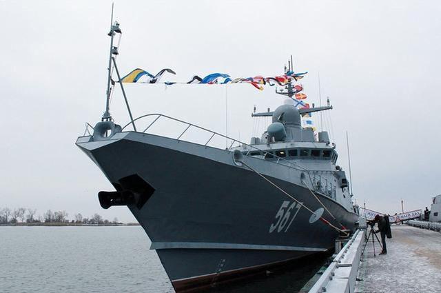 显然俄国海军加大了服役力度 ,22800飓风级"梅季希" 护卫舰被引入波罗