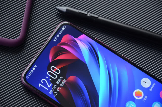 vivo双屏旗舰手机体验!搭载骁龙845,10GB内存