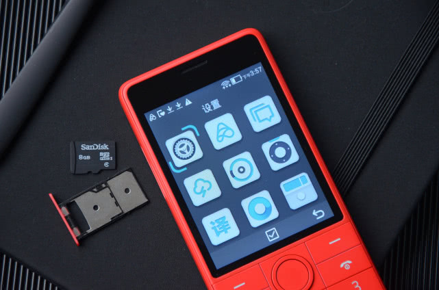 外观,性能均有升级!多亲新版AI功能机评测