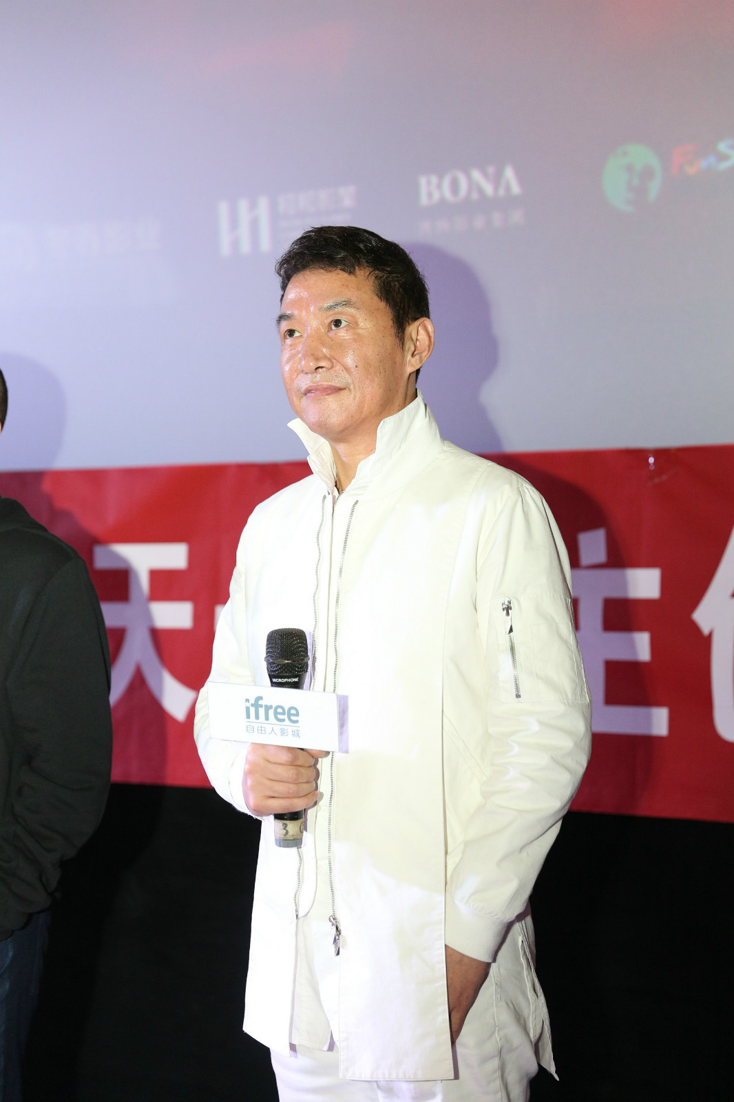 赵燕国彰《地久天长》成笑点担当 金句频出演绎人生大智慧