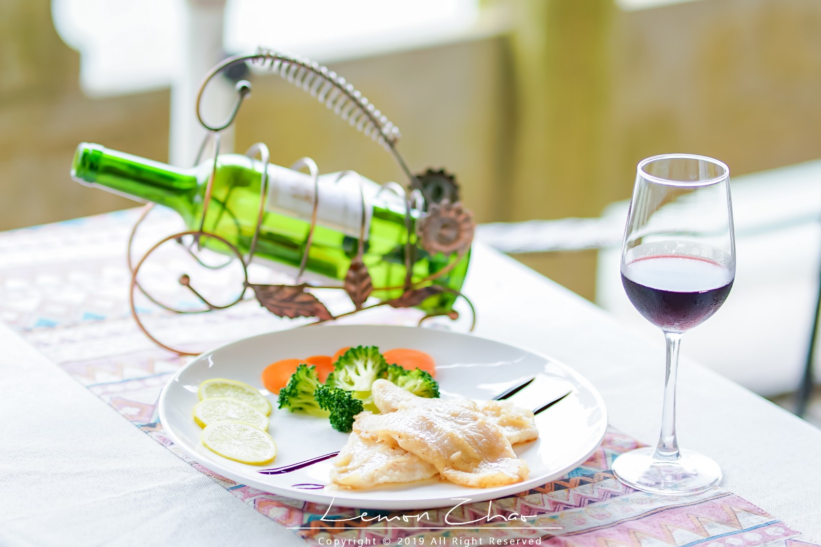 漓江边上唯一一间餐厅同时坐拥美食美景,主厨竟然是保洁员起家