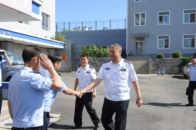 抚顺市公安局党委领导慰问高温奋战的|抚顺市|孟祥斌|高温_新浪网