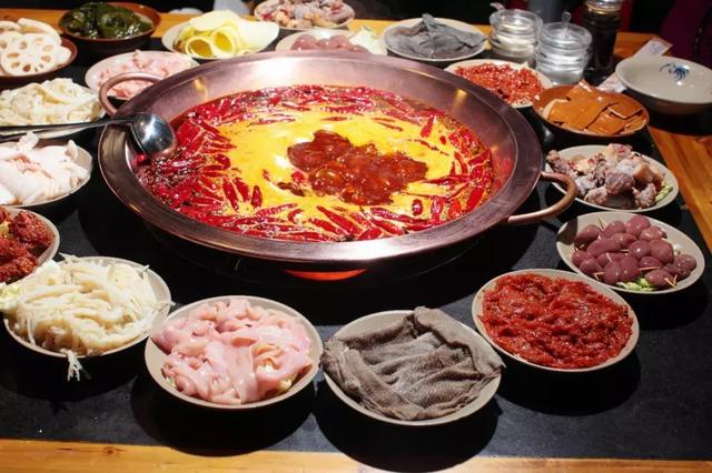 一次性锅底真不如老油香?川味火锅味道解析!