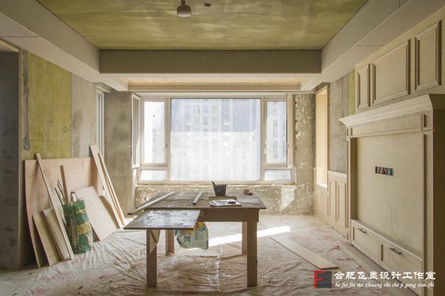 装修时墙面铺护墙板,要是少了这层板子打底,不出一年准受潮!