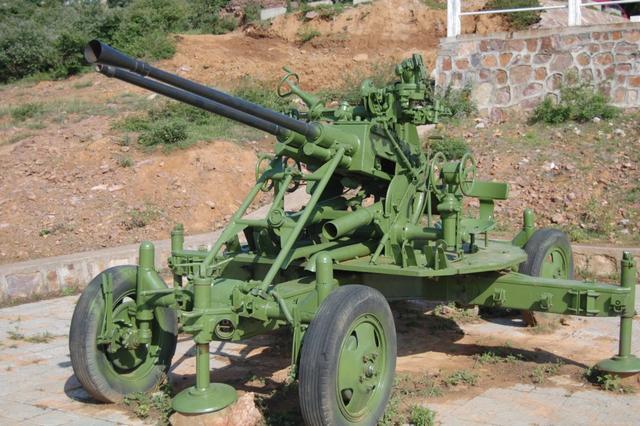 高射机枪和重机枪有什么区别?看完你就知道了