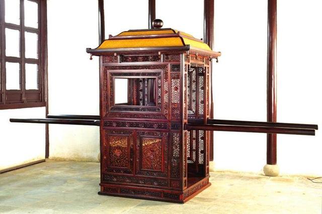 不知这七顶古怪轿子就不知道啥叫封建社会最后一顶竟是香轿