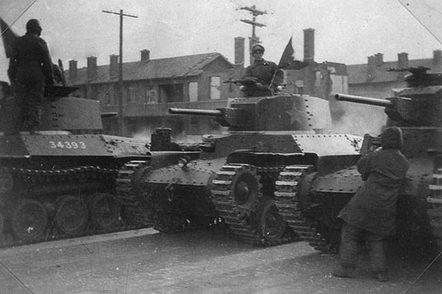 新六军的坦克部队1947年年初,东北战场战线拉得越来越长的国民党部队