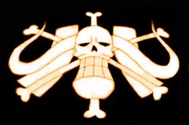 海贼王:五皇的海贼旗,红发团2种画风,香克斯"预示黑化"