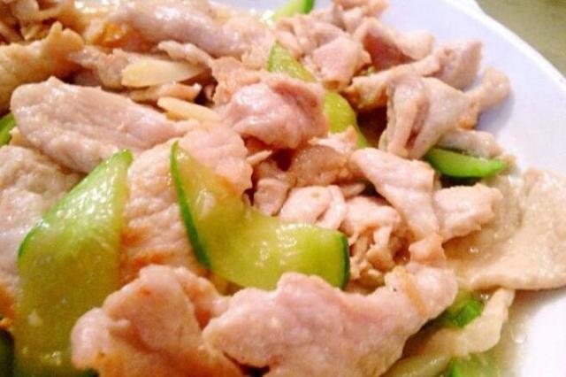 滑溜里脊口味清香肉片滑嫩清爽适口荤素搭配非常的清香