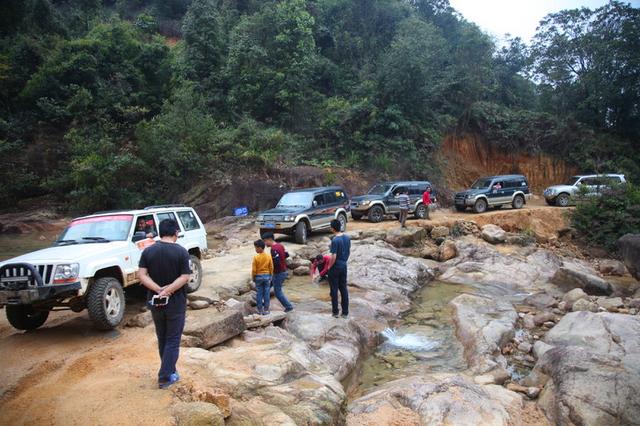 象头山|越野|雨林_新浪新闻