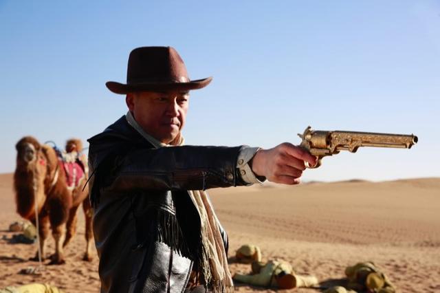 花柳镇有两大恶势力,分别为柳门帮和花脸帮,镇上有一家"金枪客酒栈".