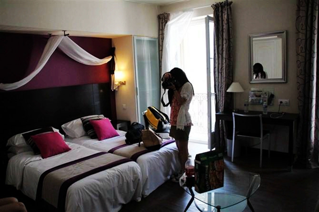 酒店退房前,为什么不要整理床铺?清洁阿姨答案"挺扎心"