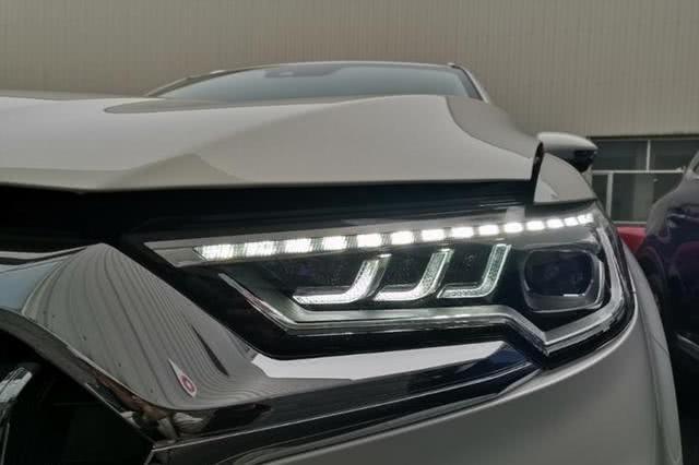 多品牌的发展战略,旗下的一汽奔腾,一汽红旗,一汽骏派算是非常知名的