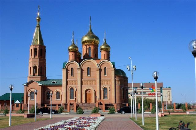 世界上面积最大的内陆国家,经济总量比不过我国一座直辖市