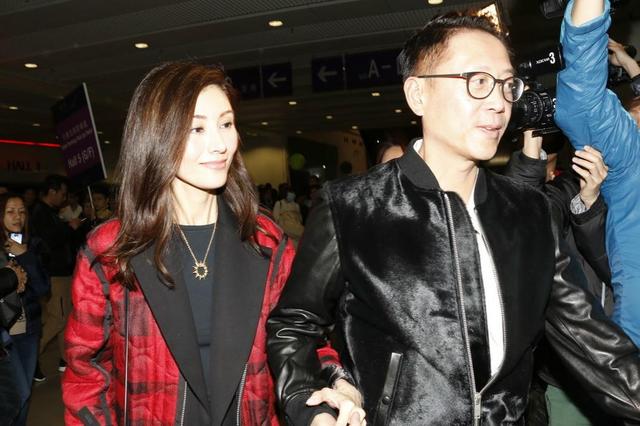 洗心革面赚到百亿身家,还娶了捷克嫩模|捷克|杨其龙|何超琼_新浪新闻