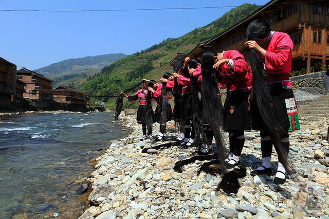 广西天下第一长发村人均发长1米4最长1米9,秘方简单竟随手可得