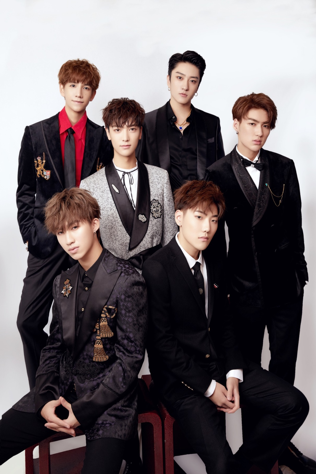 c.t.o男团杨梓鑫生日收获圈内好友祝福 粉丝自制应援歌引泪目