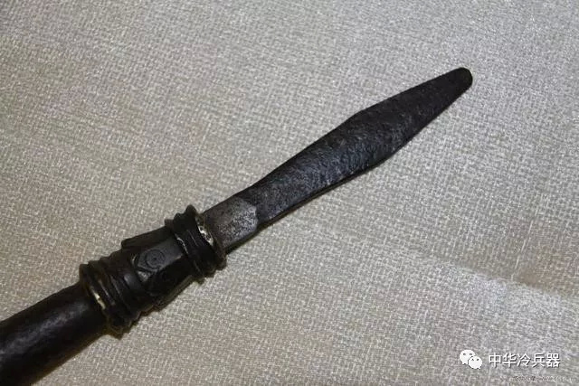 极其相似的古代长兵器:枪和矛有何区别?|枪头|枪杆|枪矛_新浪新闻