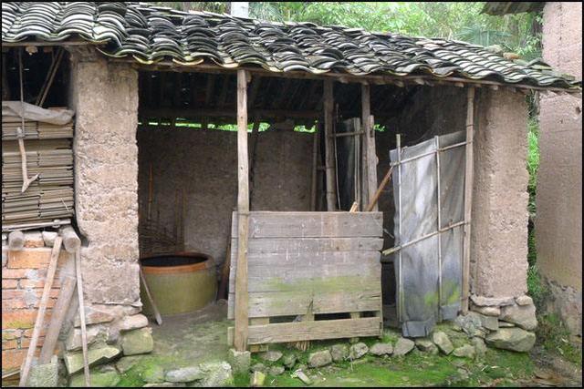 古代人是如何上厕所的?先秦时期有危险,明清时期最讲究