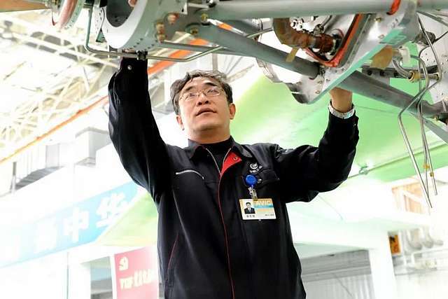 总有一种傲人风华 ——记哈飞运12f飞机总设计师李先哲