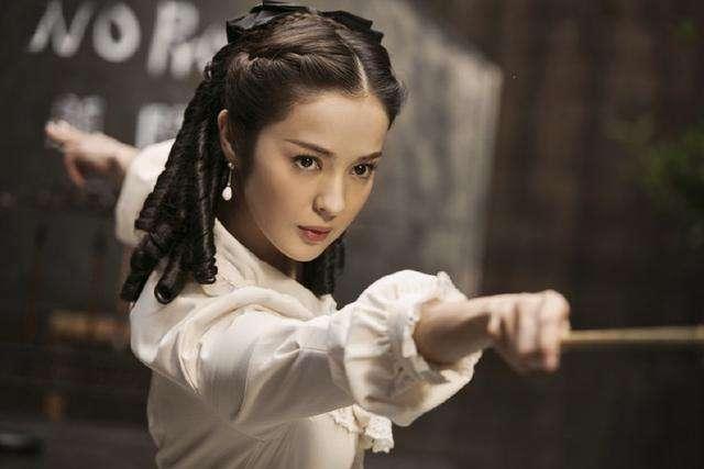 也正是因为这部电影,观众们纷纷都觉得维妮扮演的十三姨撞脸古力娜扎