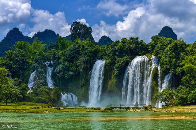 德天瀑布中国最美的瀑布景色美丽而且是个拍照的好地方