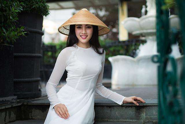 越南人在中国这座城市上演"乐不思蜀",不愿意离开,爱戴绿帽!