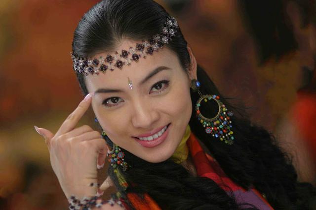 提到陈思思,现在可能没几个观众记得了,这也很正常的,因为现在的她