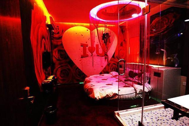 酒店"情侣房"放圆床待客,你以为浪漫,原来是酒店的营销手段!