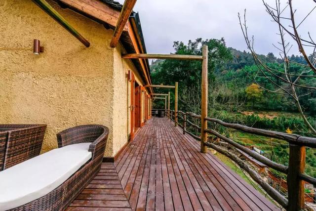 临安海拔500余米千年古村里的精品民宿,快来打卡江南最美秋色