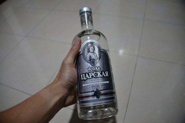 同是烈酒为啥伏特加卖到全球各地中国的白酒却不行