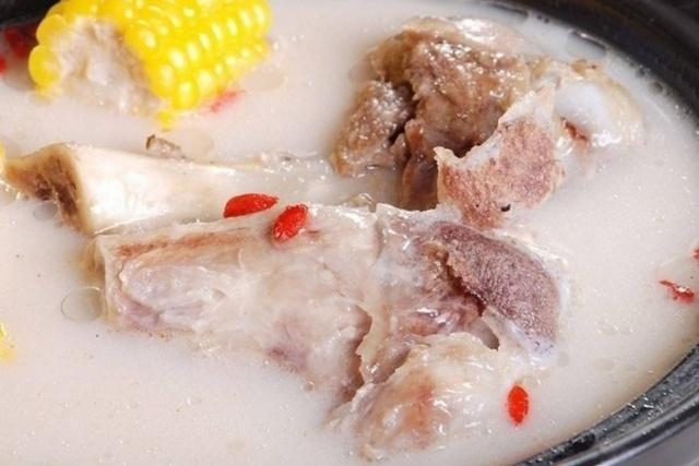 自己熬的骨头汤不香,原因就在眼前,只是大家都忽略了