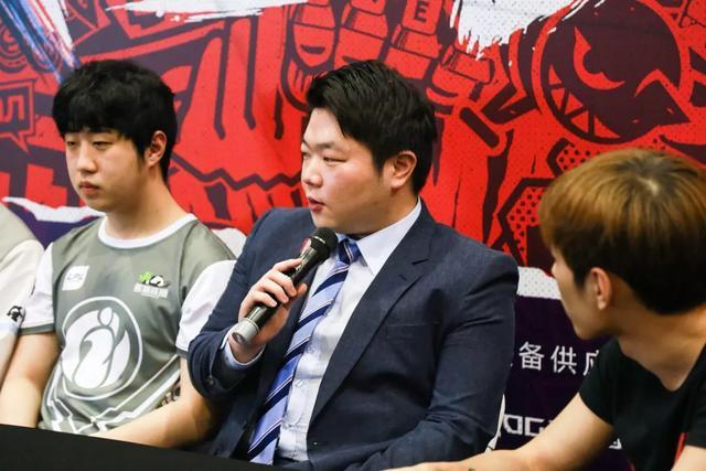 ig金教练相当严格,自爆曾训斥某位队员:你不配呆在ig!