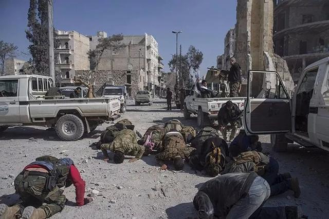 在叙利亚内战中,土耳其扮演的角色并不光彩,其多次以打击恐怖组织为名