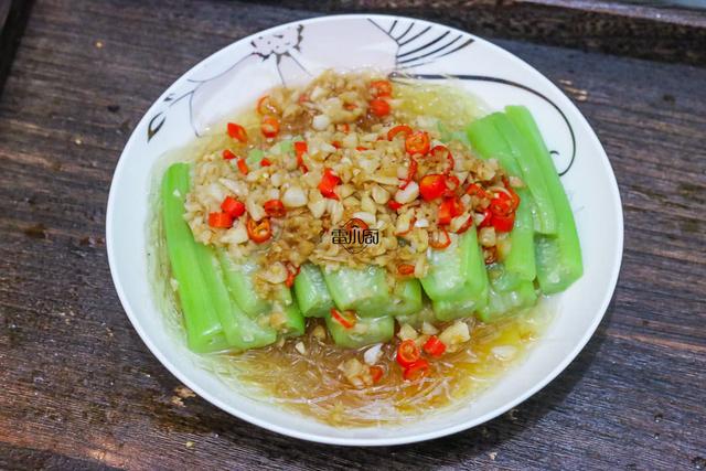 这个菜真不错,只要蒸一蒸,6分钟就上桌,女人都爱吃!