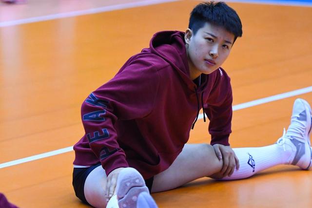 身高仅1米73险被埋没 郎平遗漏奇才吗|暴力|孙文静|二传_新浪新闻