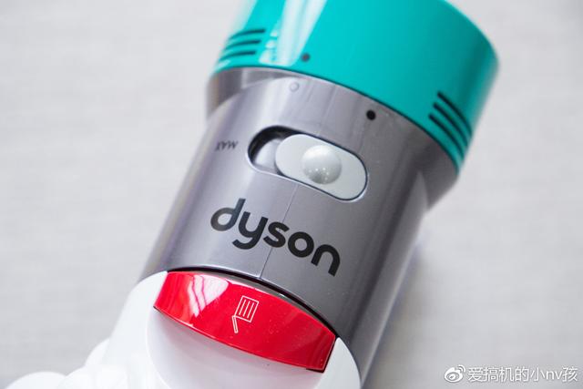 我又向高品质生活迈进了一步戴森v7mattress除螨仪手持吸尘器